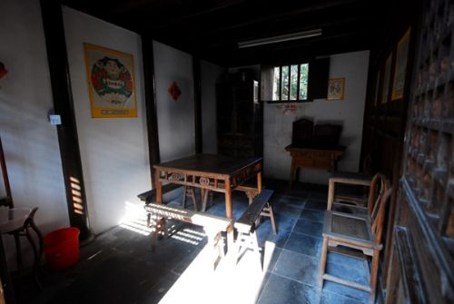 明月灣古村屋內